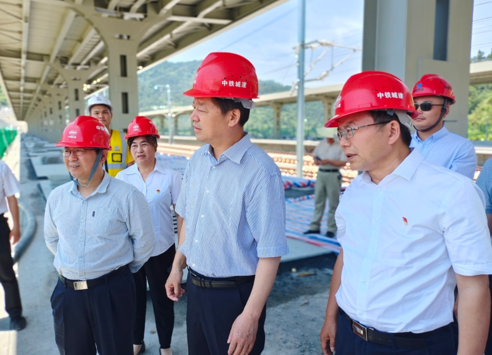 虢正贵深入古丈县调研张吉怀铁路古丈西站和进站路等项目建设情况