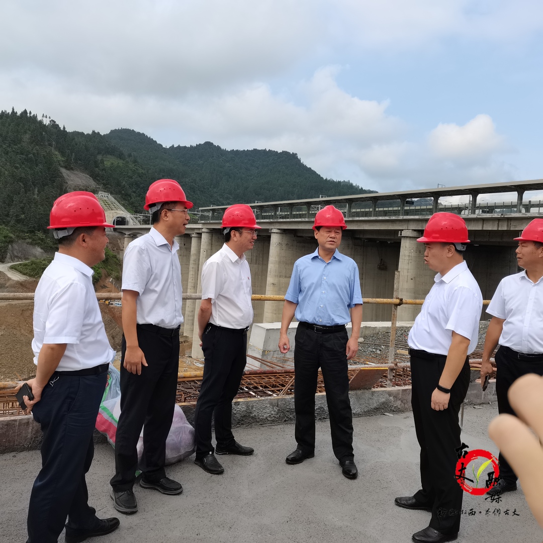 湘西州委书记虢正贵深入古丈县调研张吉怀铁路古丈西站和进站路等项目建设情况