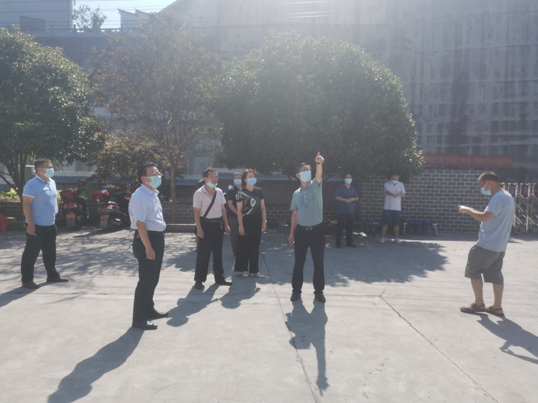 古丈县委书记邓晓东检查指导古阳镇光荣院隔离区工作