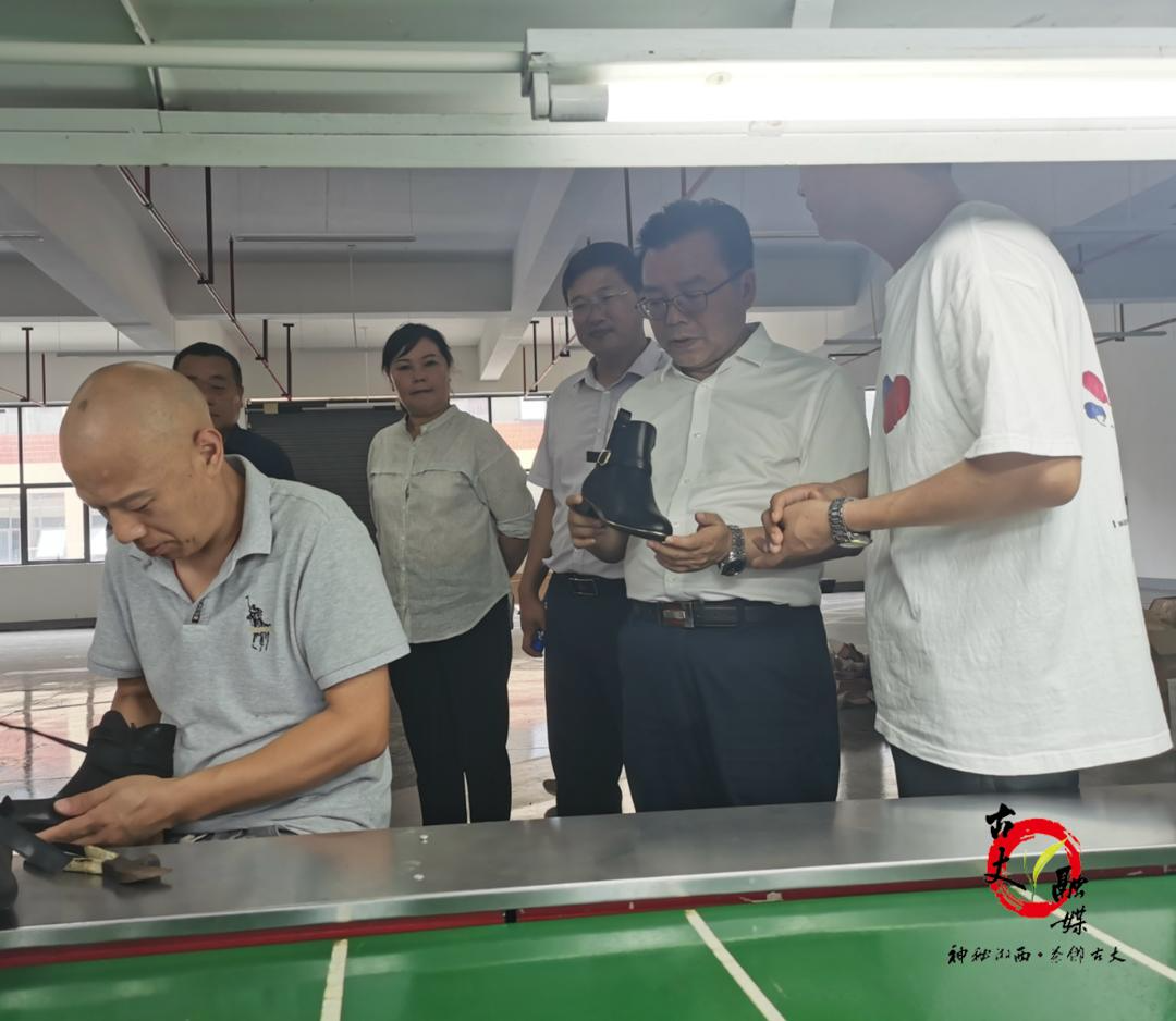邓晓东赴县产业开发区调研