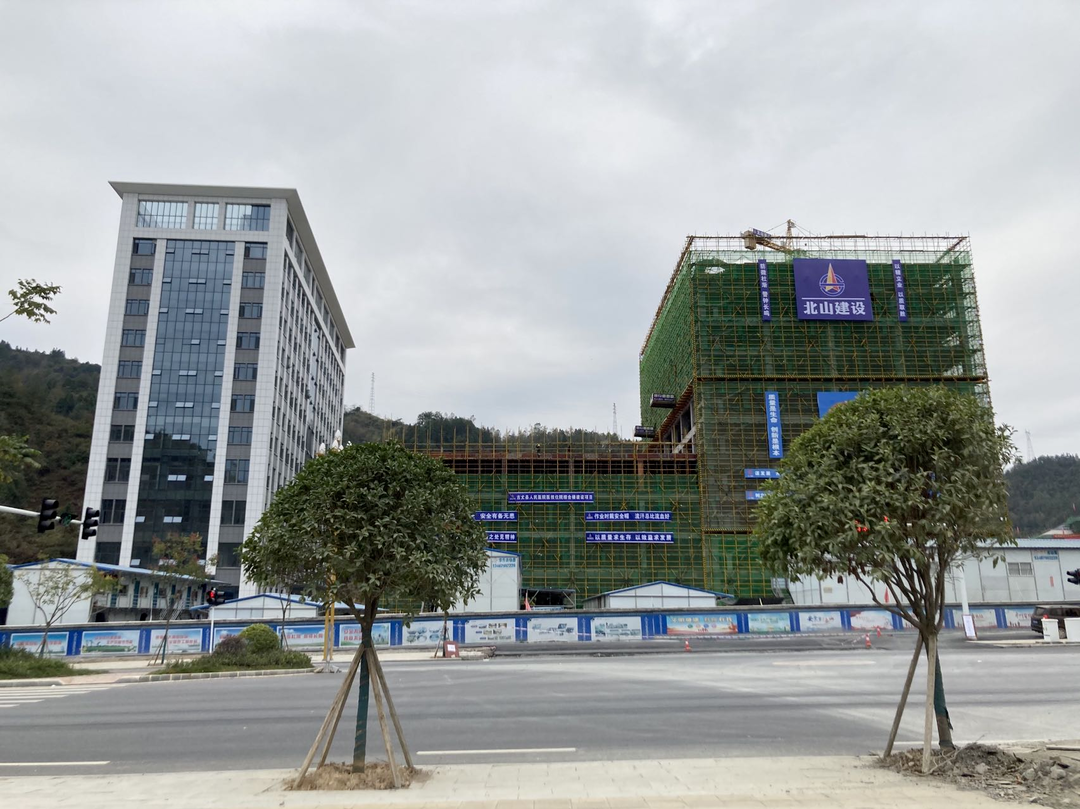 古丈县人民医院新区建设项目进展顺利  主体即将全部完工