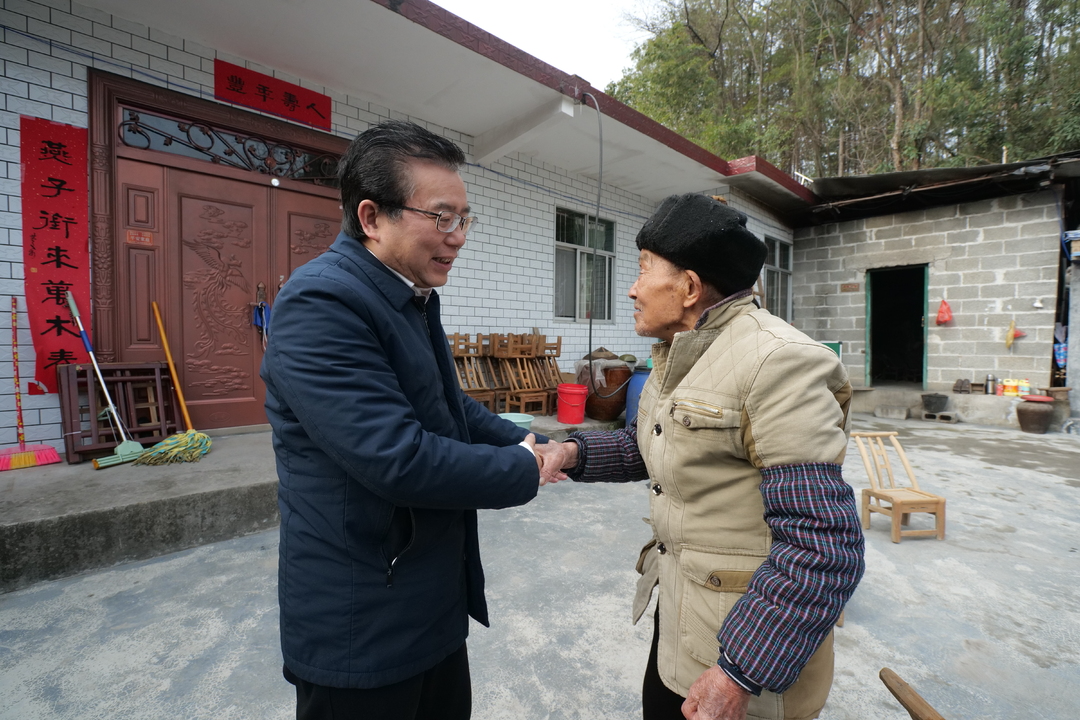 邓晓东开展春节走访慰问和安全生产督导