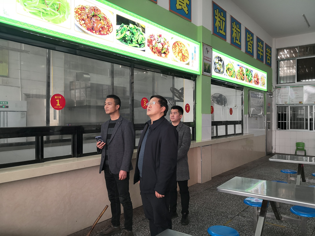 湘西古丈：郑良武深入学校督导检查校园食品安全工作