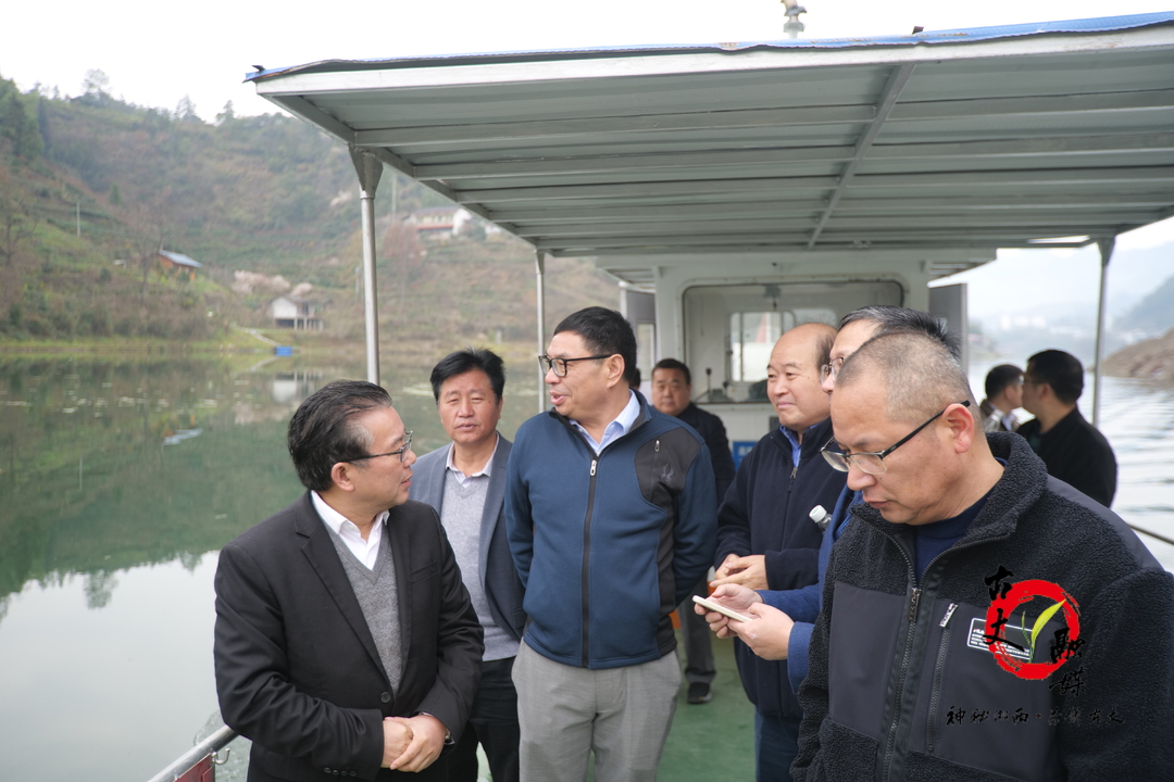 国务院参事石勇一行到古丈县栖凤湖景区调研指导水体污染防治工作
