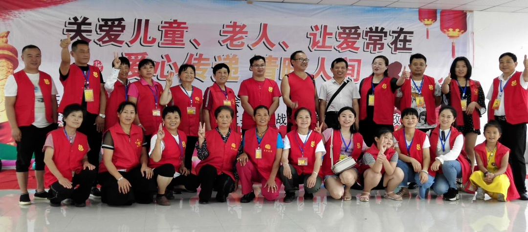 让爱的阳光撒遍茶乡——古丈县红十字会曙光救援服务队开展学雷锋志愿服务活动纪实