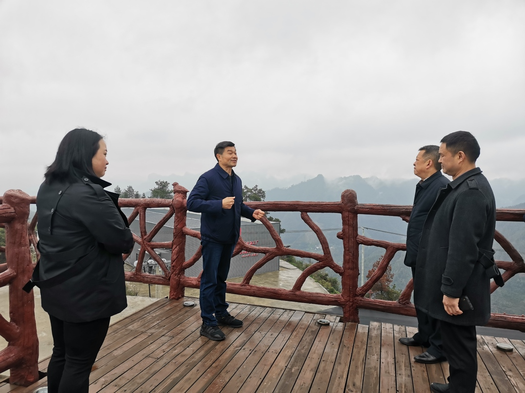 龚明汉深入古丈县默戎镇调研指导乡村振兴工作