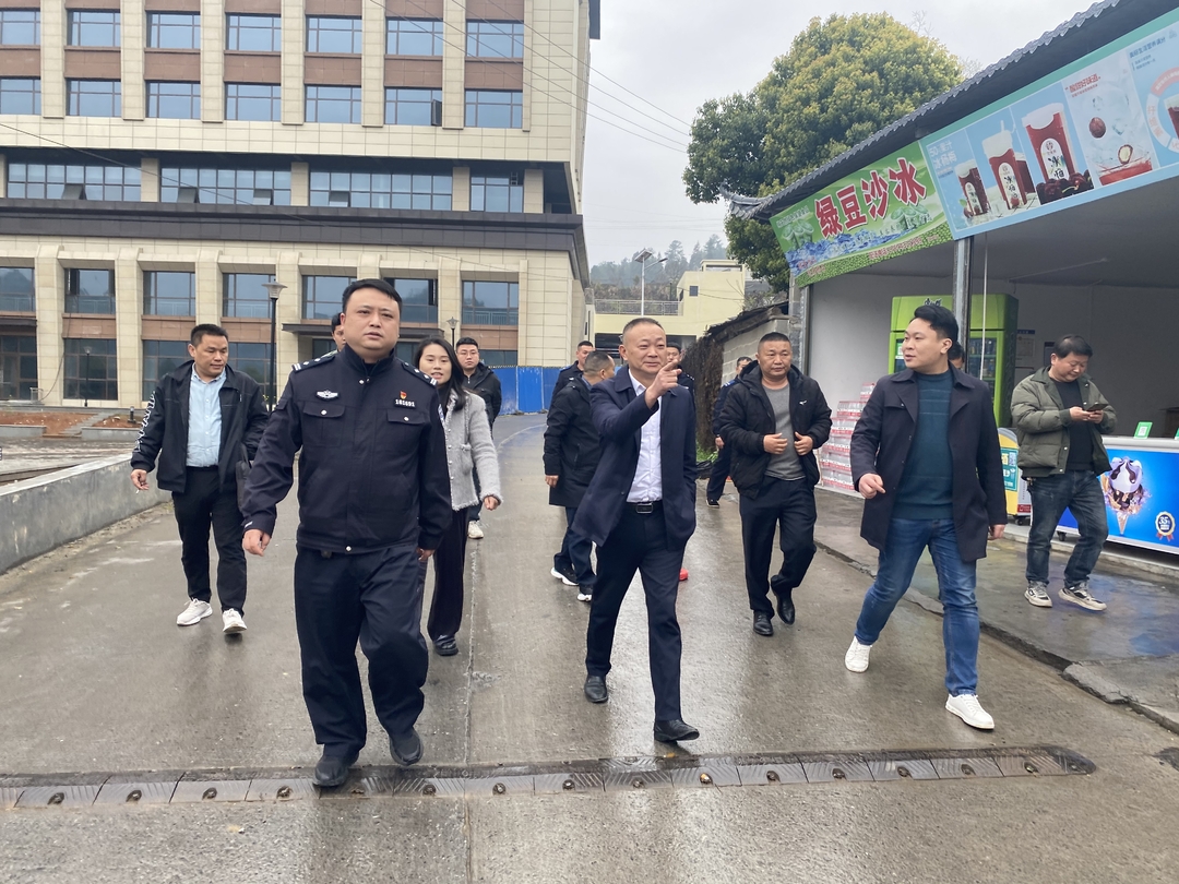 严把“安全观”绷紧“安全弦” 刘学书带队开展安全生产检查