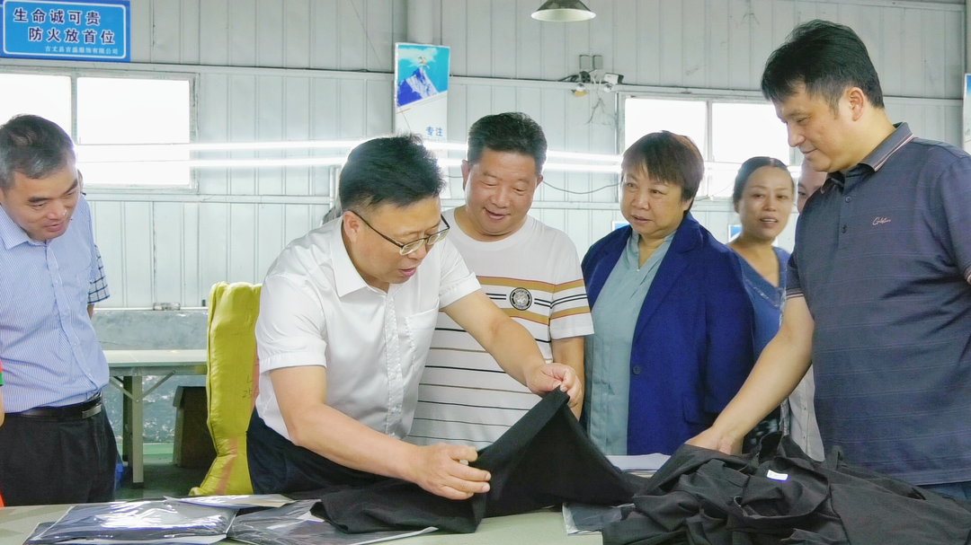 省民政厅副厅长游劲民一行到古丈调研“五社联动”工作