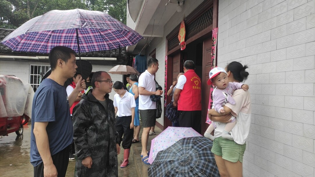 地响“闹心”，速转“慰民” ——湘西古丈断龙山镇猛虎洲村安全转移20户42人