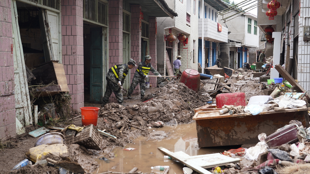 闻“汛”而动！古丈县人武部组织民兵力量 助力灾后重建