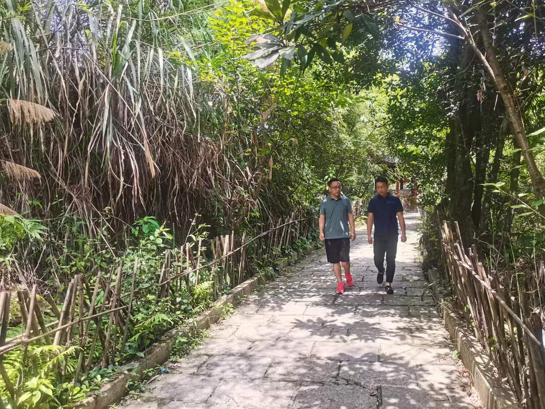 古丈县林业局：走进坐龙峡景区开展安全走访及“三送三解三优”行动