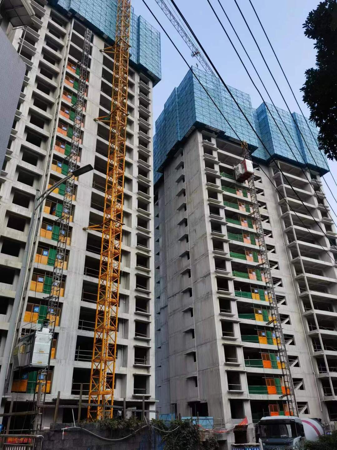 古丈县住房保障中心：实施“三送三解三优”行动为企业纾困解难
