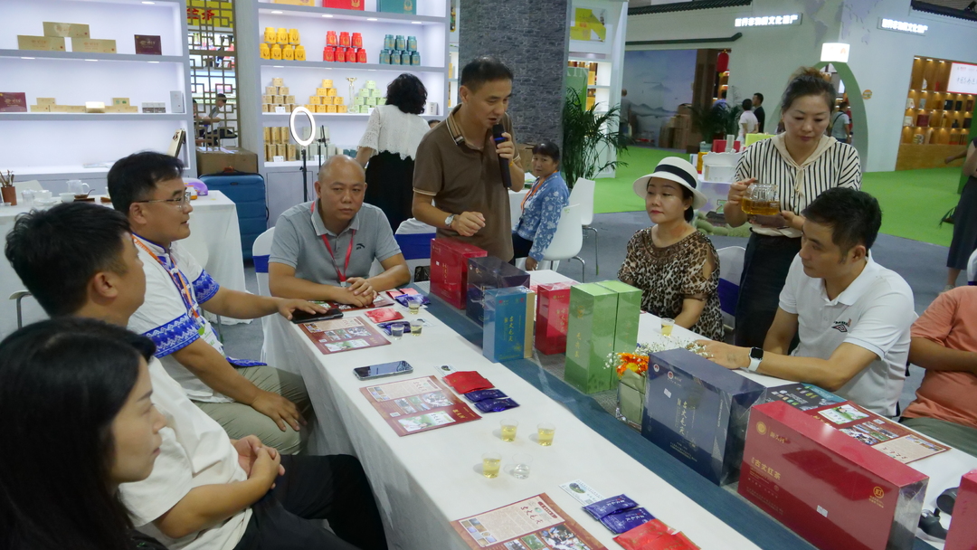 第十五届湖南茶博会圆满收官 古丈毛尖“展”果丰硕