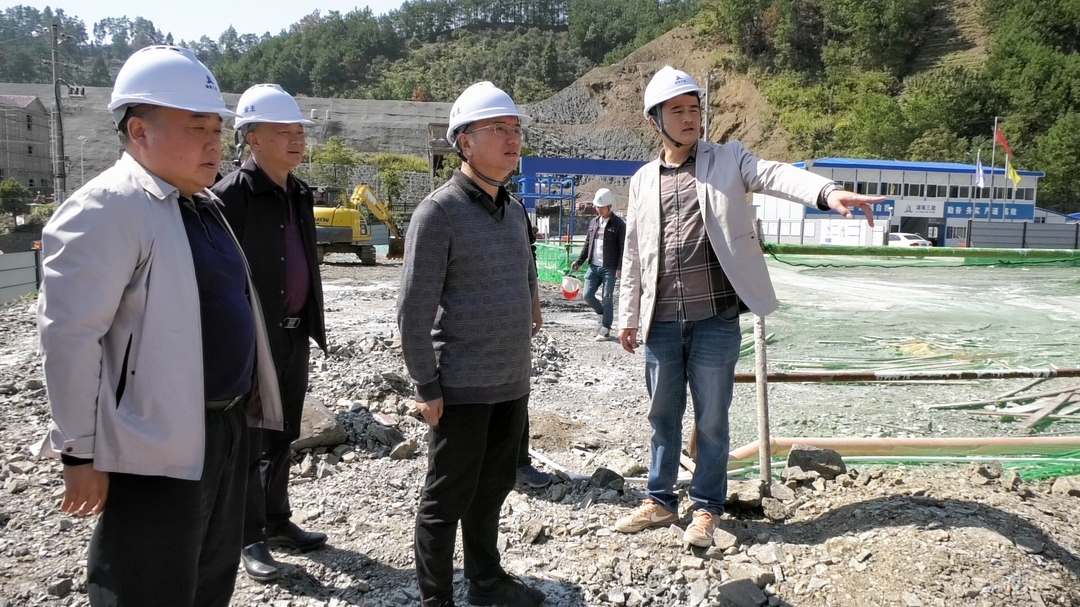 湘西古丈：陈瑞走访辖区部分企业 现场督导办公