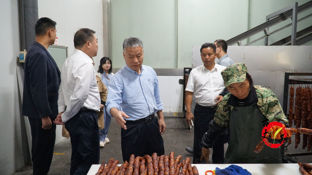 省政务服务和大数据中心一级巡视员刘晓河到古丈县调研