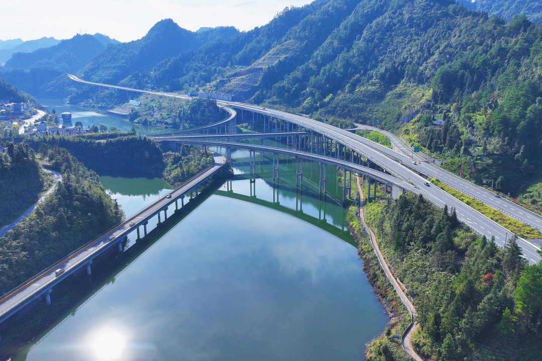 【优化营商环境】湘西古丈：抓好安全示范路创建 助推最优营商环境