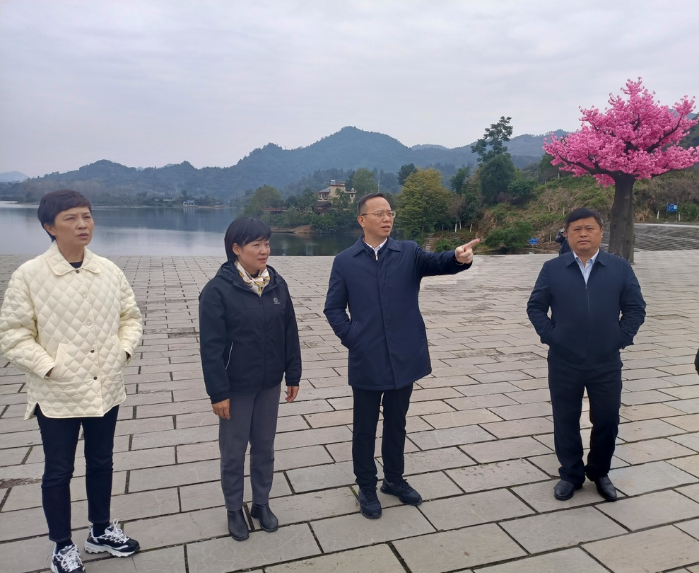 湖南省地质院党委书记谈文胜到湘西古丈栖凤湖村调研乡村振兴工作