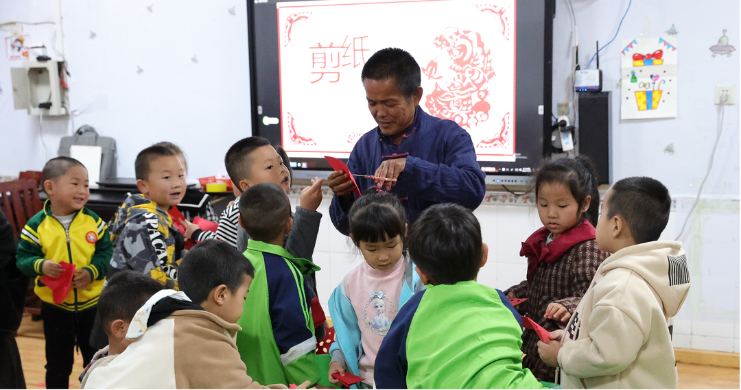 古丈县幼儿园：清廉文化进课堂，非遗剪纸颂清廉