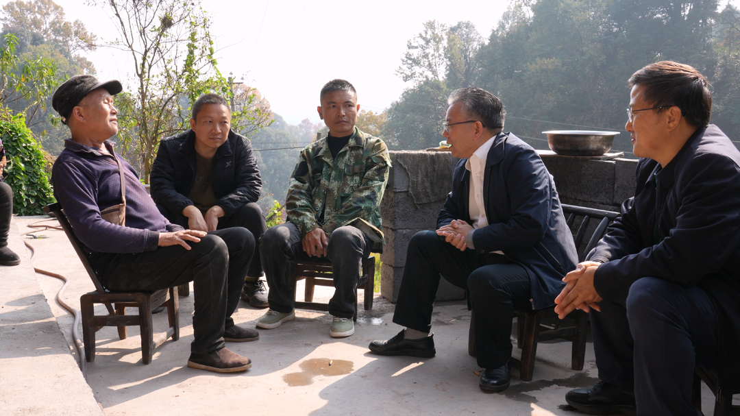 湘西古丈：邓晓东到岩头寨镇走访调研