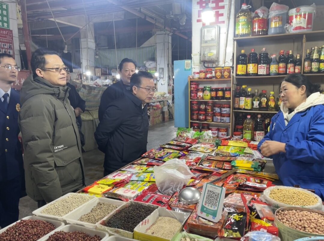 湘西古丈：邓晓东督导检查民族大市场岁末年初消防安全工作