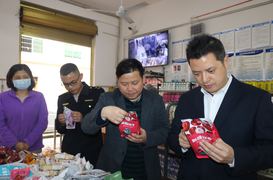 湘西古丈：滕朝辉深入古丈县第一中学检查指导食品安全工作