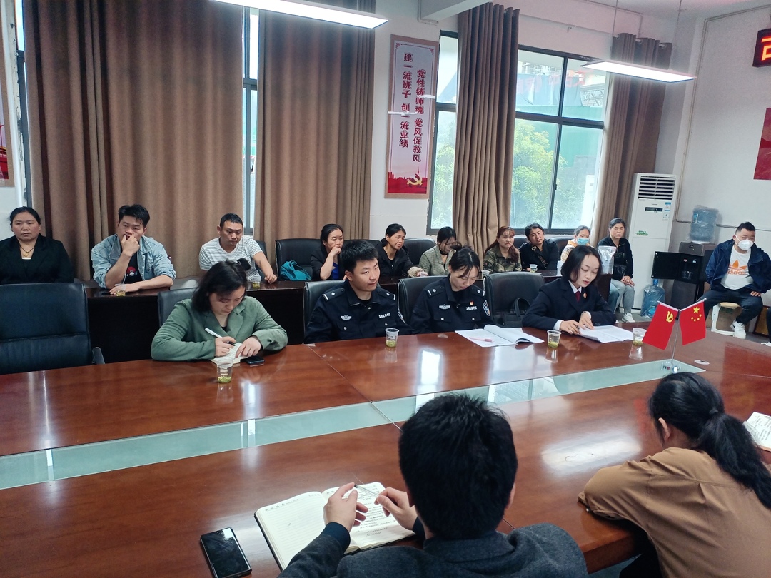 古丈民中：把特殊家庭学生放在心上