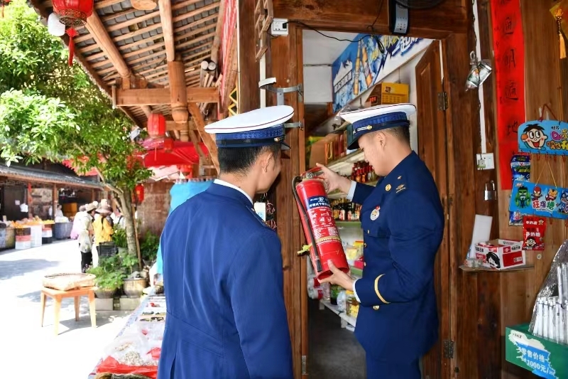 古丈消防：深入景区筑牢安全防线  提醒商家严防火电隐患