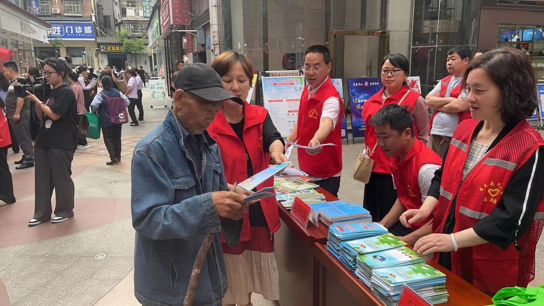 古丈县林业局开展“全国防火减灾日”森林防火暨林业有害生物防治宣传活动