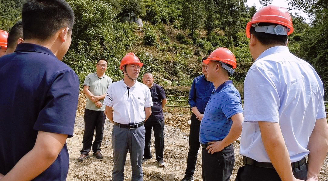 湘西古丈：陈瑞调研默坪公路、默戎镇旅游基础设施提标改造工作