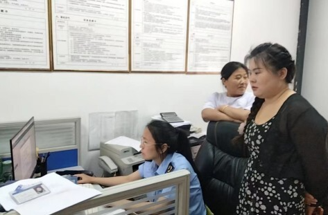 古丈县市场监督管理局：优化营商环境 “上门办证” 让服务“零距离”