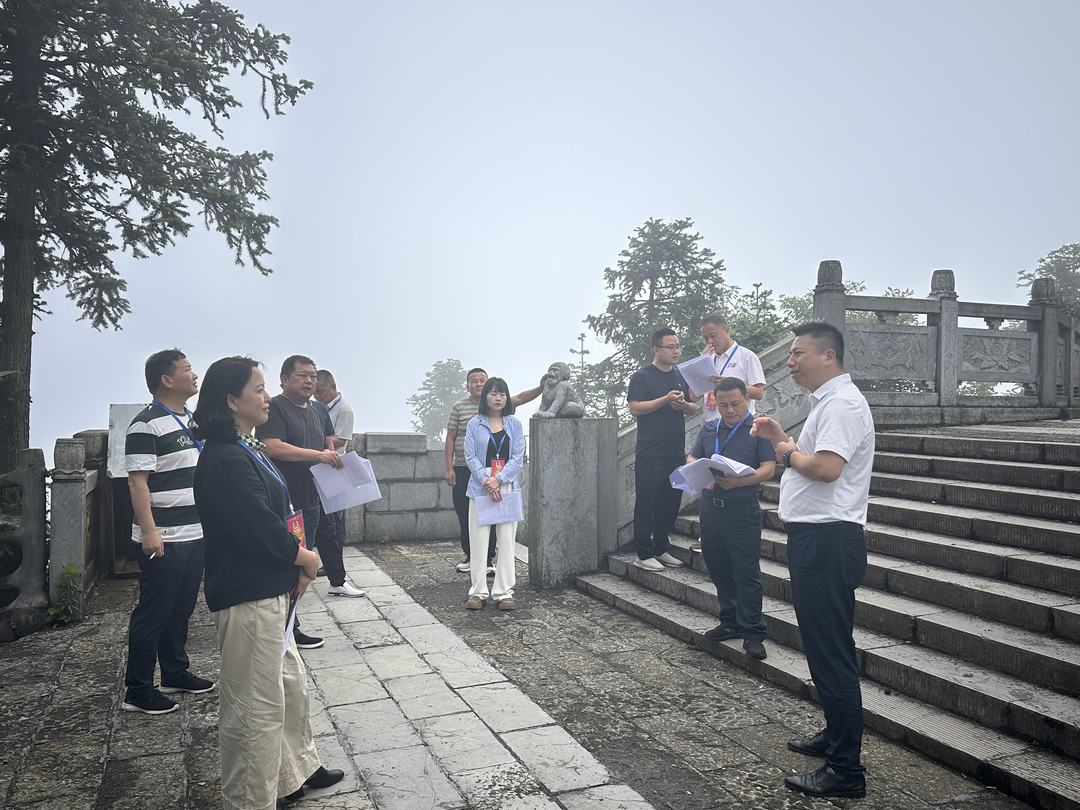 古丈县政协调研高峰镇乡村旅游工作