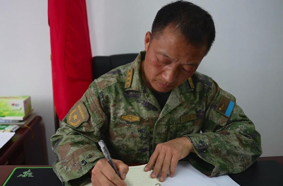 古丈县人武部上校部长兰志明：扎根基层，锤炼民兵，助力征兵