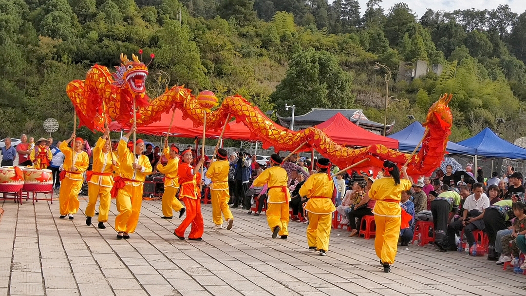 湘西古丈：非遗展演庆国庆，热情点燃栖凤湖畔