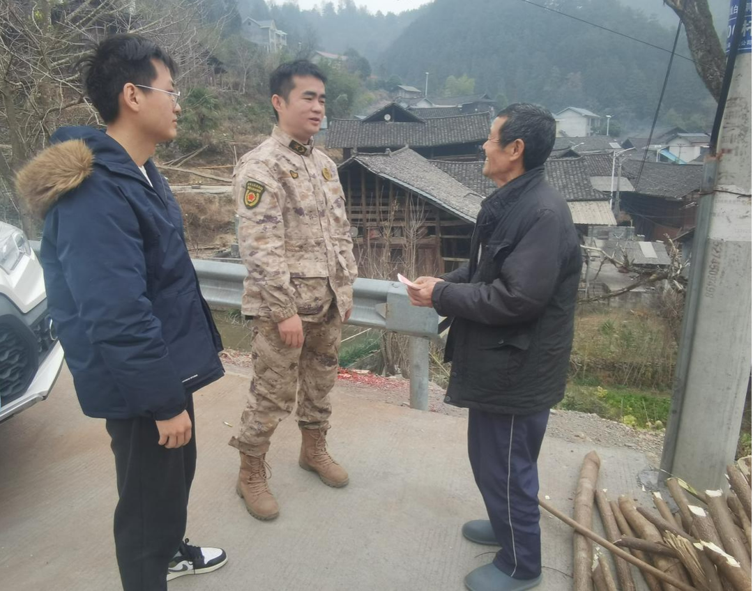 情暖新春：岩头寨镇开展退役军人春节走访