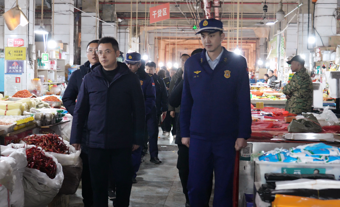 滕朝辉到民族大市场检查安全生产工作： 用干部“辛苦指数”换取群众“平安指数” 确保全县人民欢乐平安过节