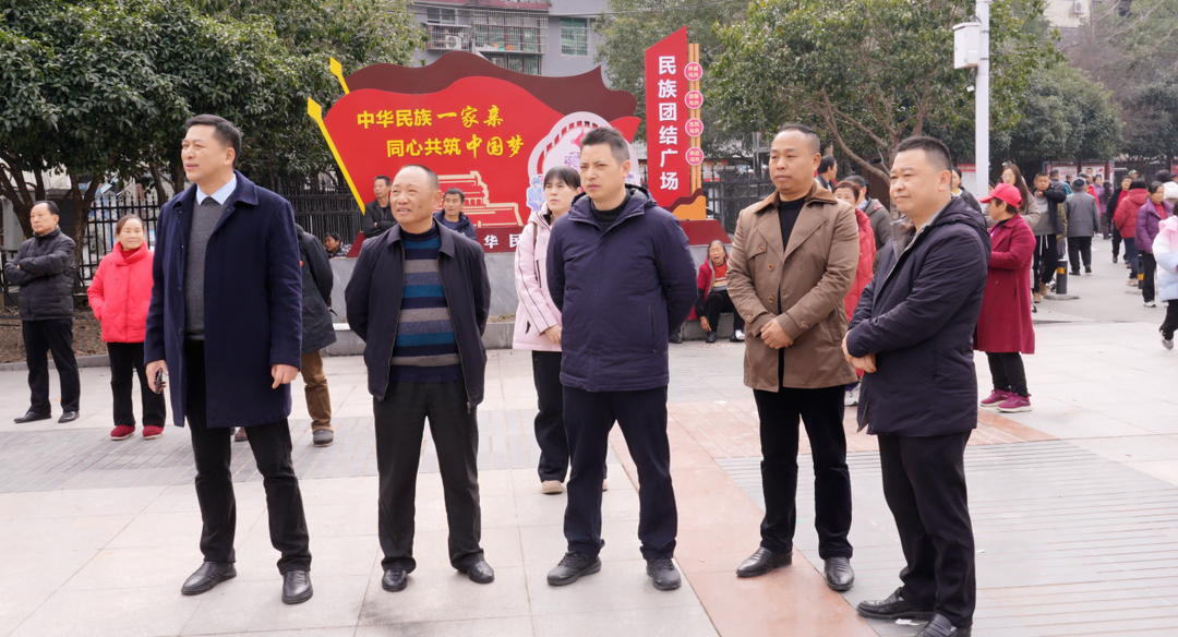 滕朝辉：全力做好各项工作，确保全县人民平安祥和喜庆欢度春节