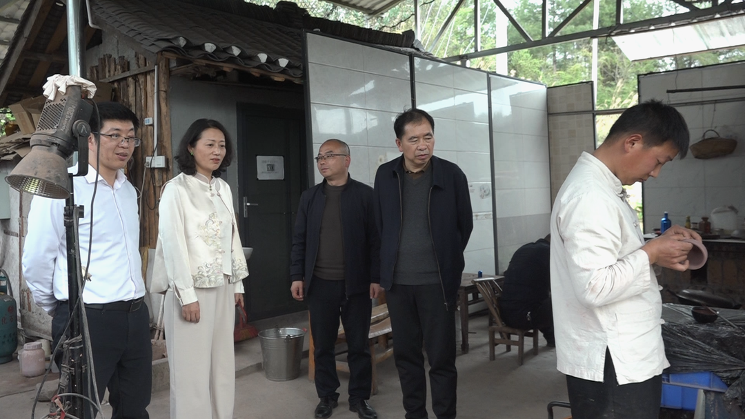 湖南农业大学党委副书记、校长邹学校带队到古丈县调研