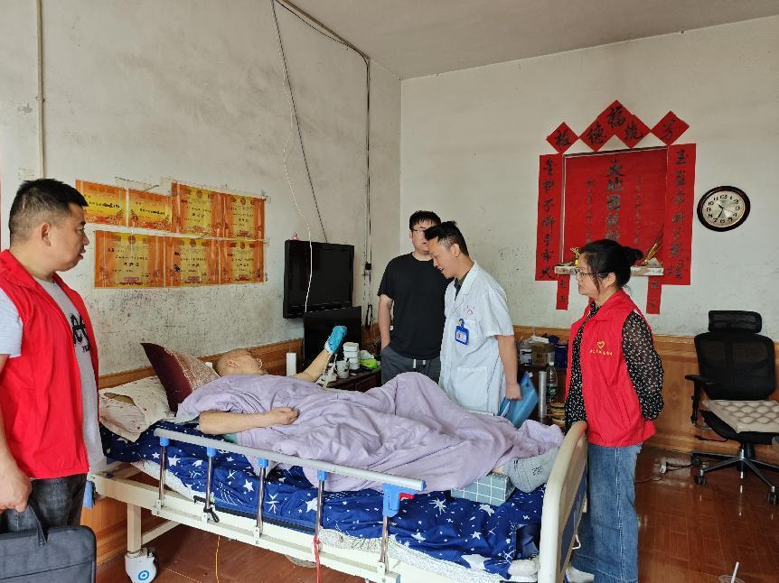 湘西古丈县残联“高效办成一件事”，上门办证解民忧