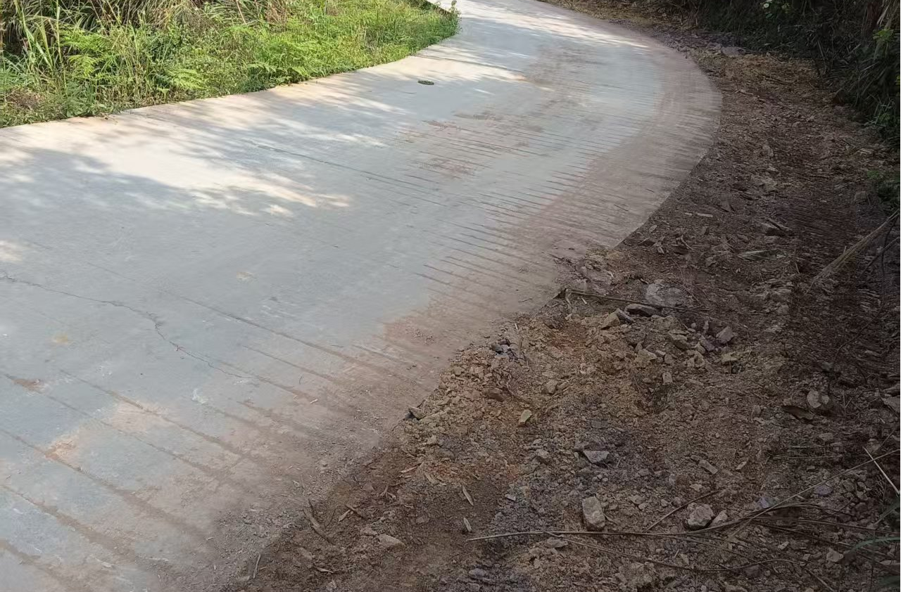 古丈县公路建设养护中心：高效解决高坳村道路难题