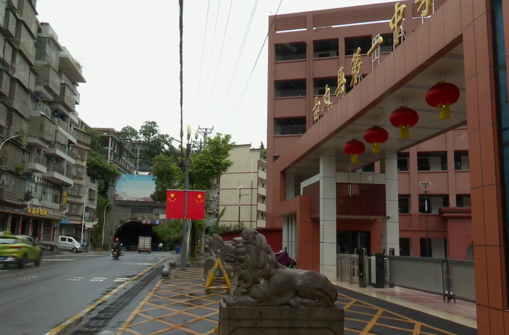 湘西古丈县茶城路隧道完成改造 实现人车分流保安全