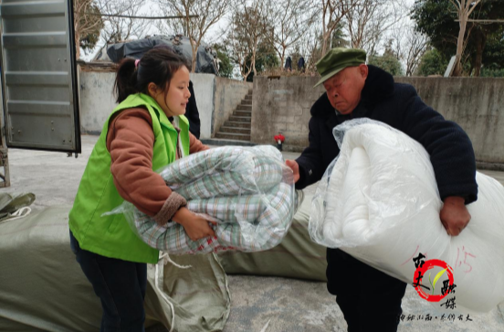 高峰镇：敬老院焕新颜  环境整治暖人心