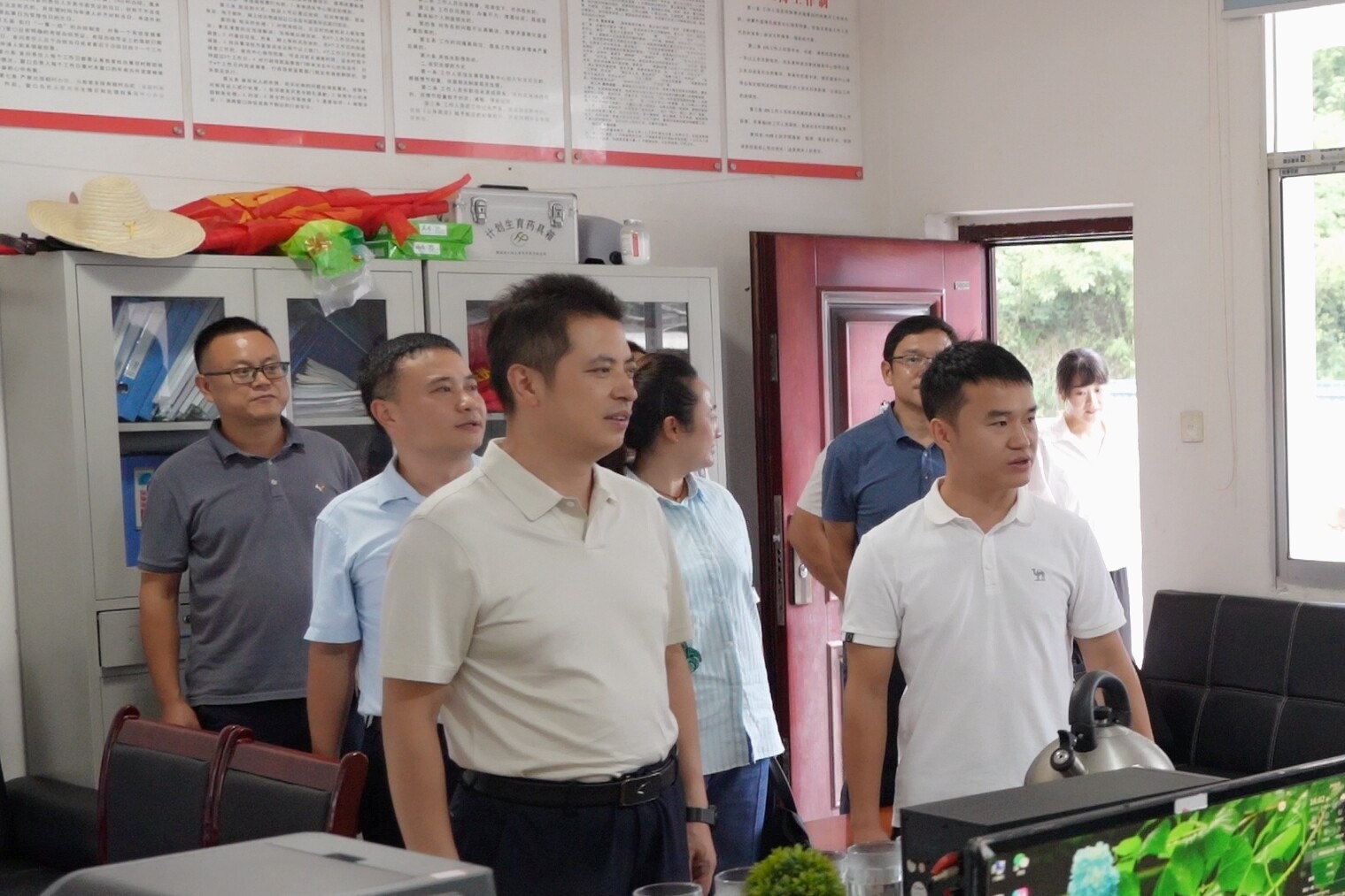 滕朝辉在古阳镇调研时强调：发挥党建引领作用 加快推进乡村振兴