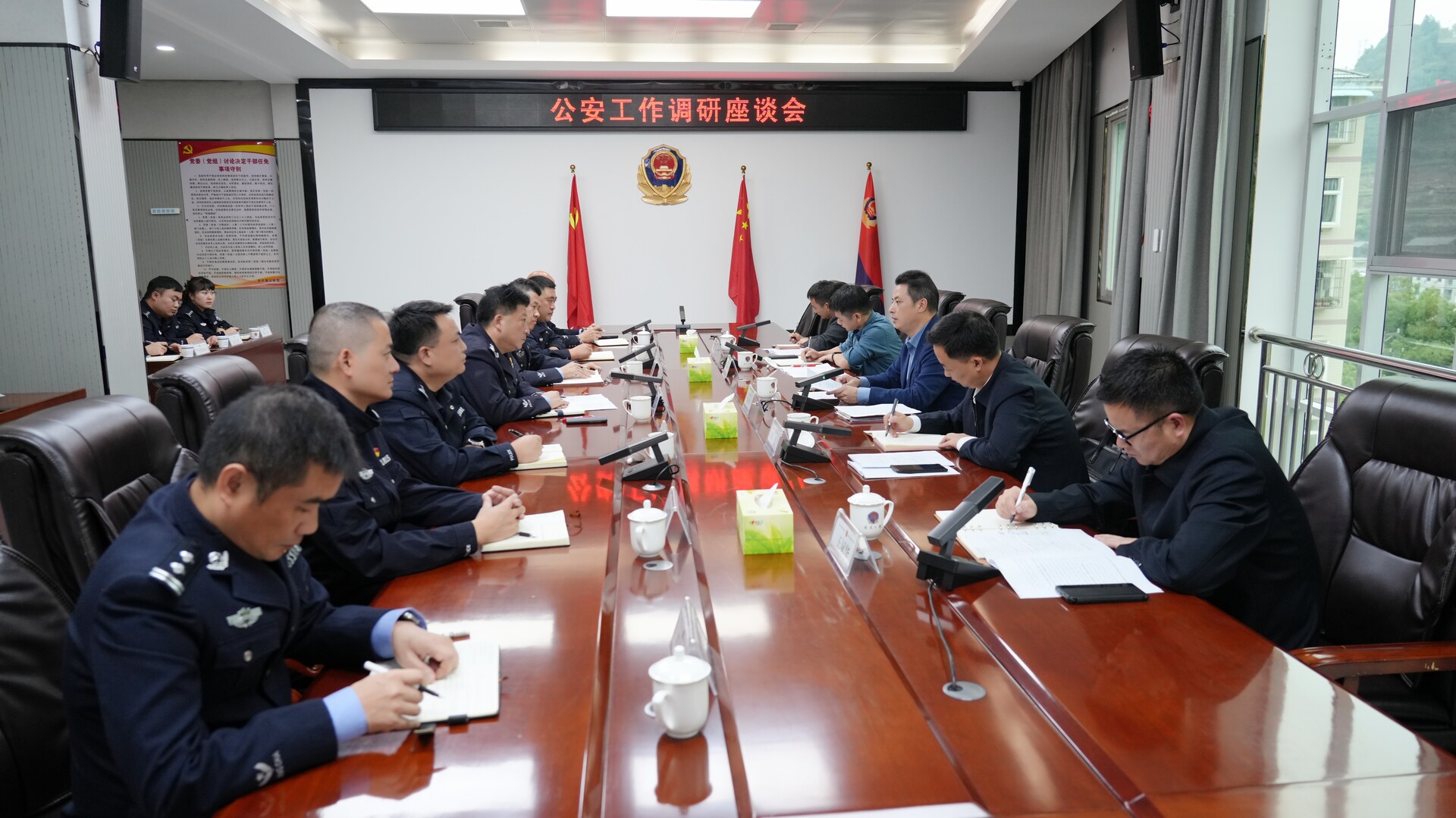 滕朝辉调研公安工作时强调：全力以赴防风险保安全护稳定促发展 为古丈高质量发展保驾护航