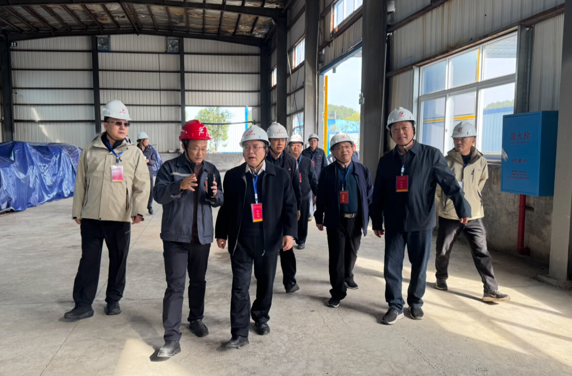 州人大代表古丈县代表小组开展 “聚焦产业发展、聚力助推经济高质量发展”视察活动