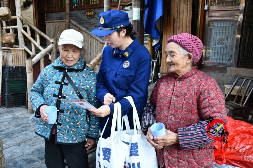 湘西古丈消防救援大队深耕乡村，为孤寡老人筑牢“安全防火墙”