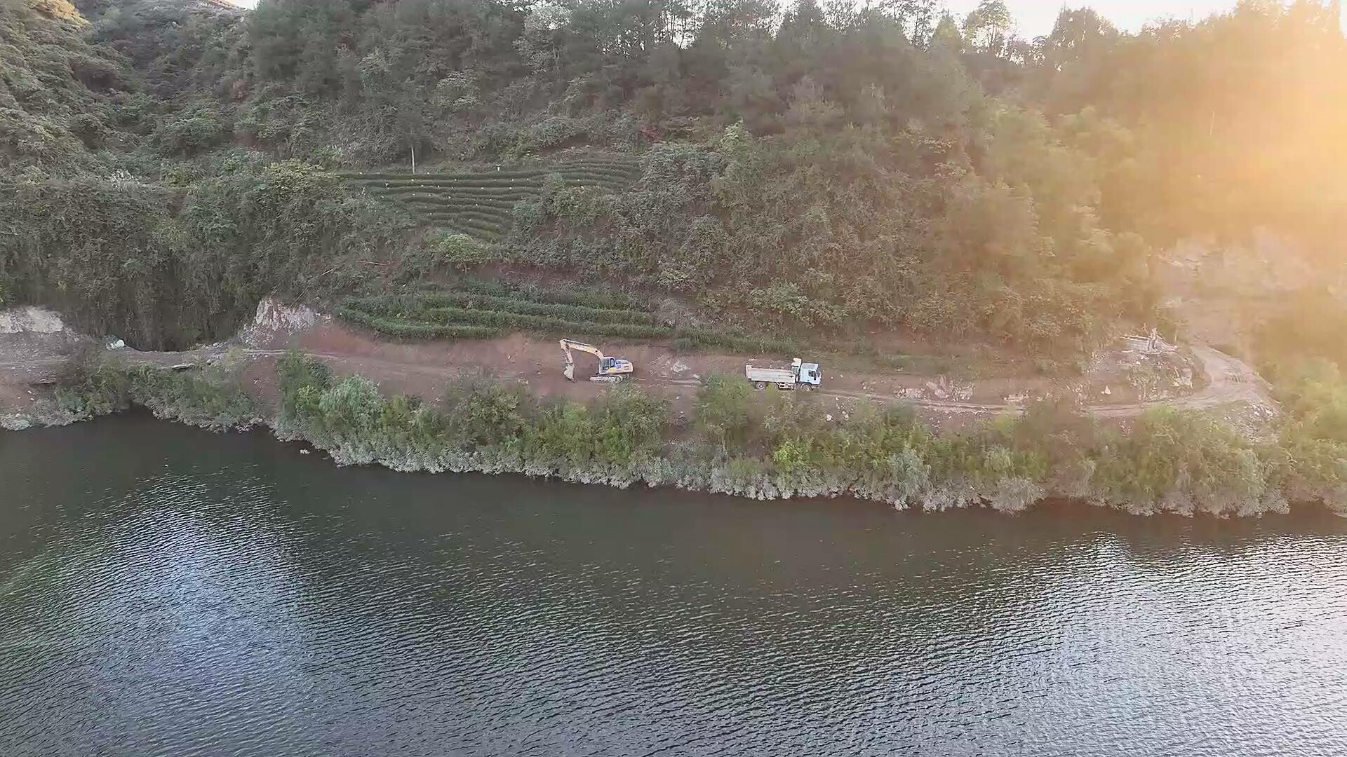 晴好天气助力 湘西古丈县栖凤湖农旅融合示范项目建设提速