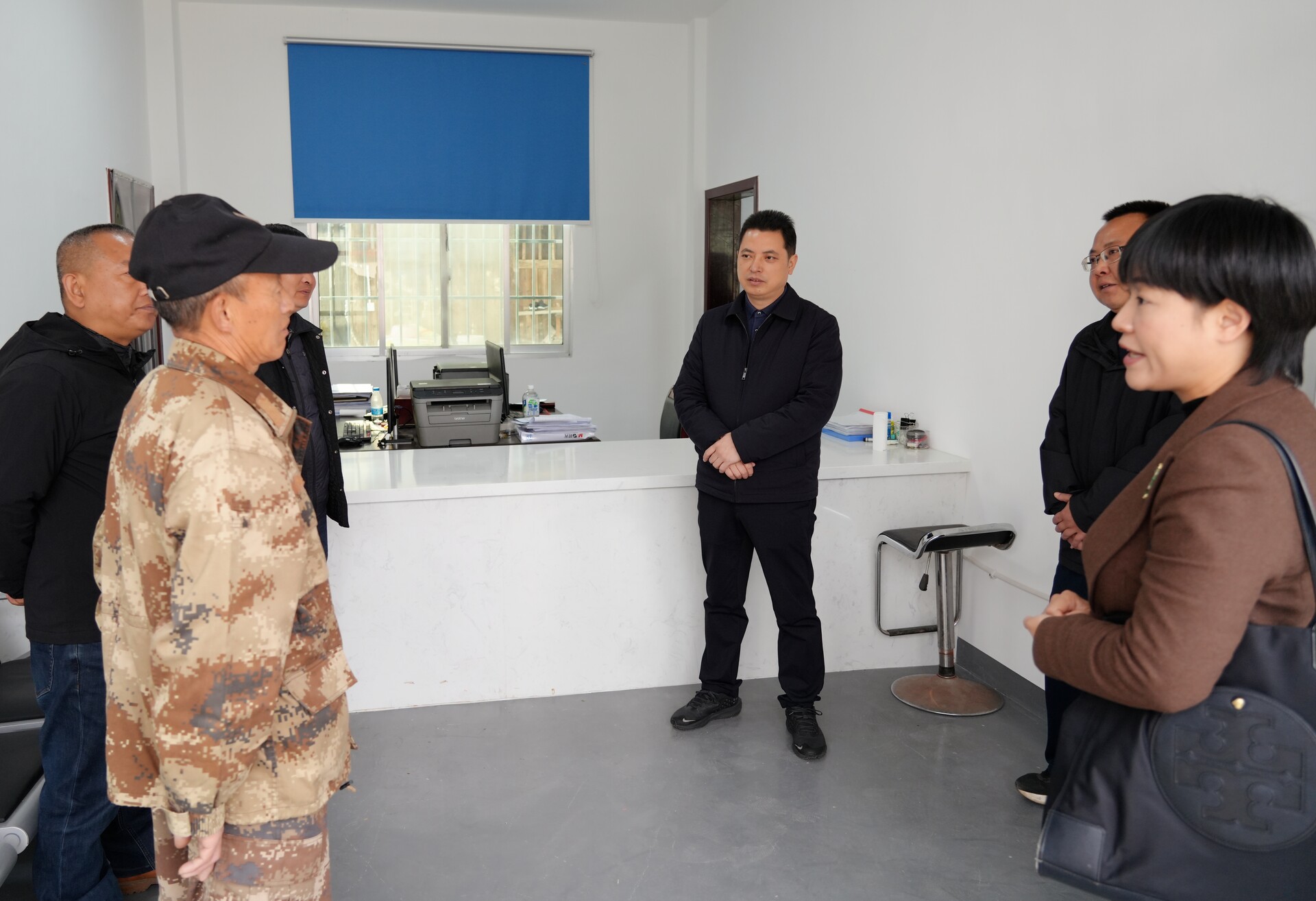 滕朝辉在高峰镇调研时强调：持之以恒巩固拓展脱贫攻坚成果 全力以赴推动全会精神落地生根