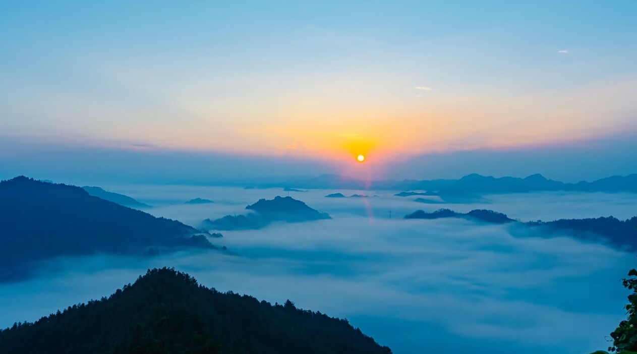 牛角山冬季云海如画 茶园观日引客来