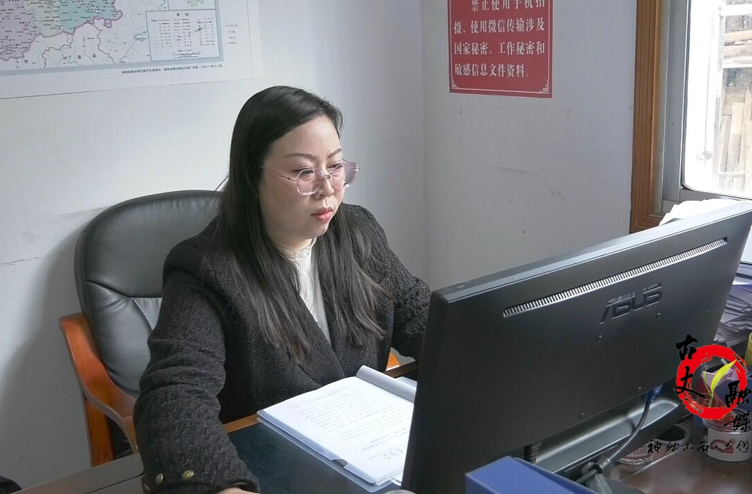 【聚焦两会 · 委员风采】双岗践初心 实干显担当