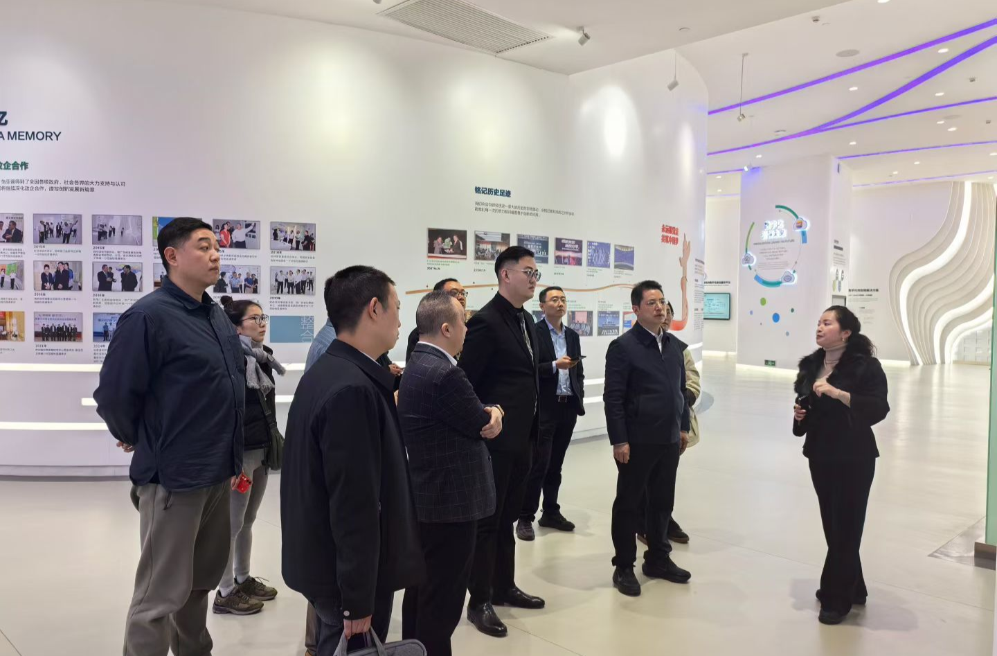 滕朝辉率队到深圳招商考察 对接产业资源 共谋合作发展